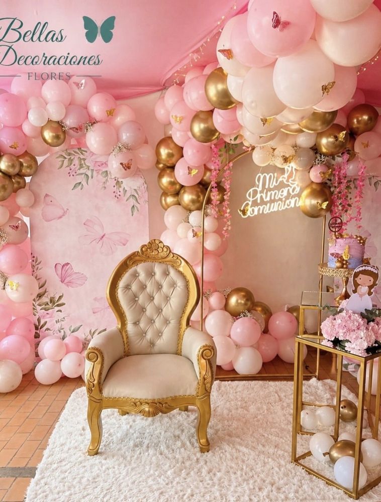 Decoración de primera comunión en rosa y dorado